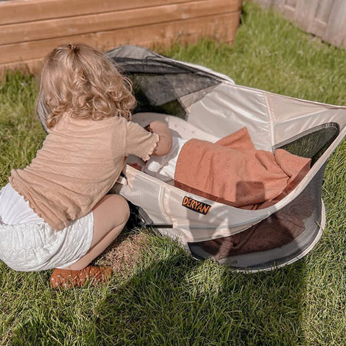 Infant Deluxe BabyBox Travel Crib - Cream