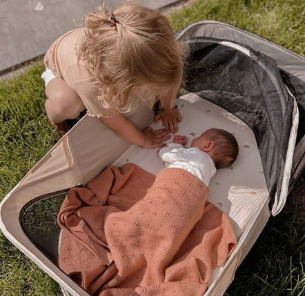 Infant Deluxe BabyBox Travel Crib - Cream