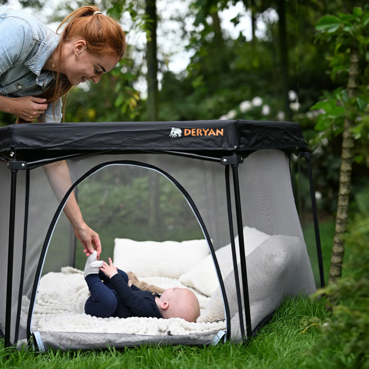 Playpen - Play Yard - Crawl Space for Baby - Black